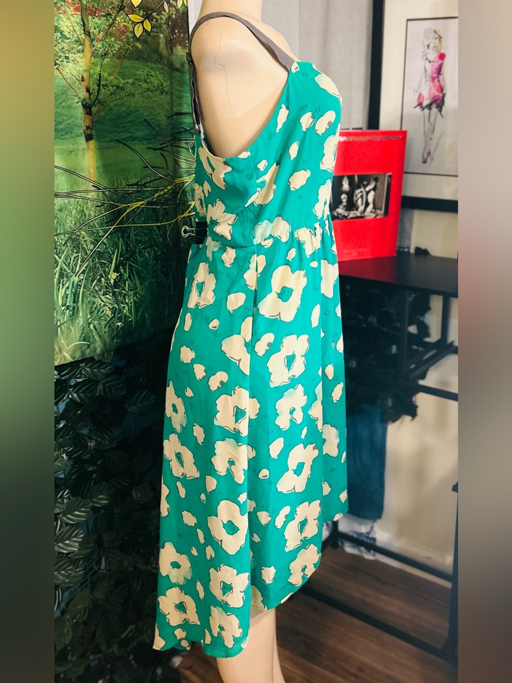"I Heart Ronson" Floral Green
Chiffon Smocked Lined V-Neck high/Low Midi Dress L - Picture 6 of 16
